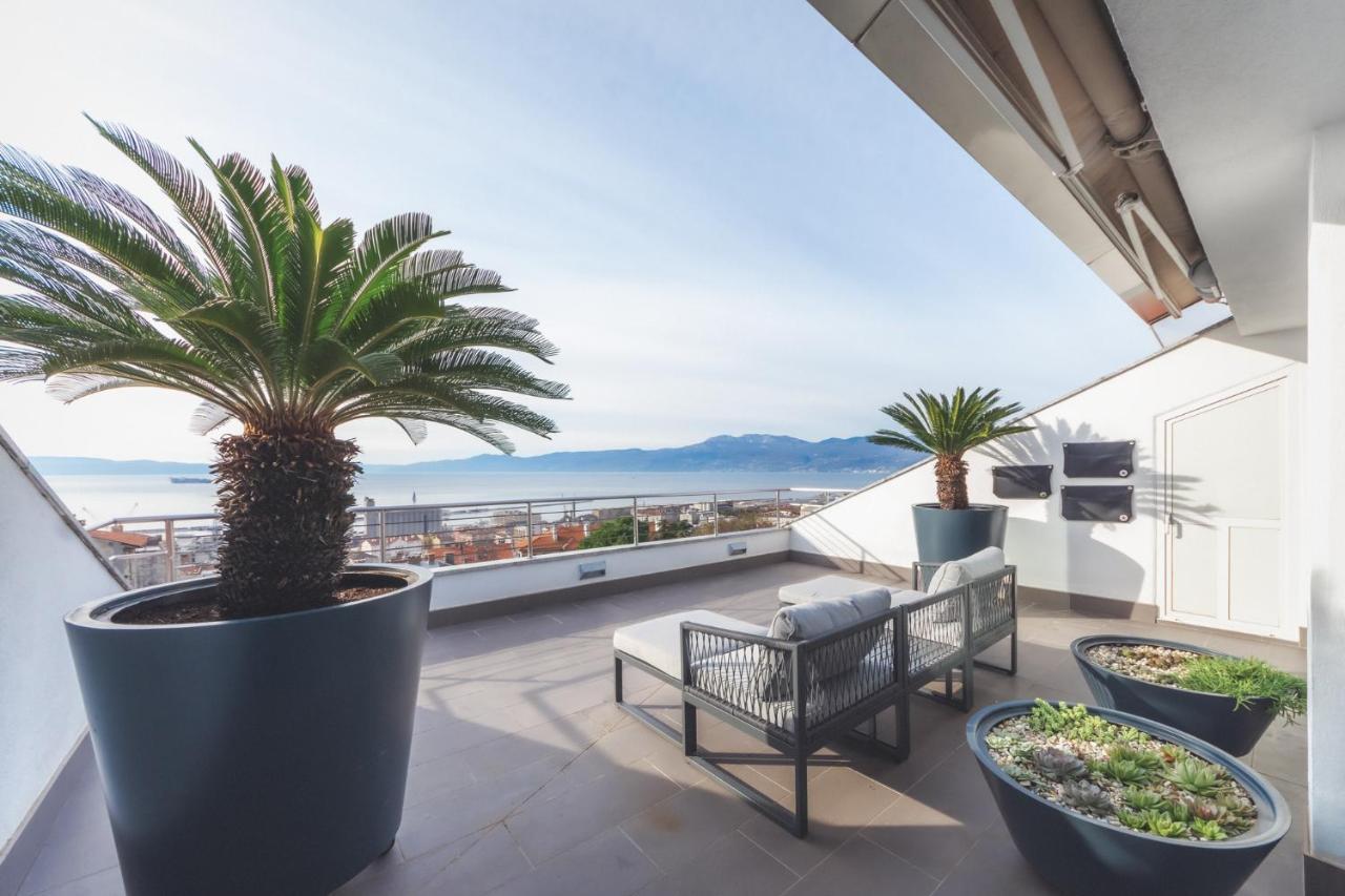Penthouse Belvedere City View With Private Parking Fiume Esterno foto