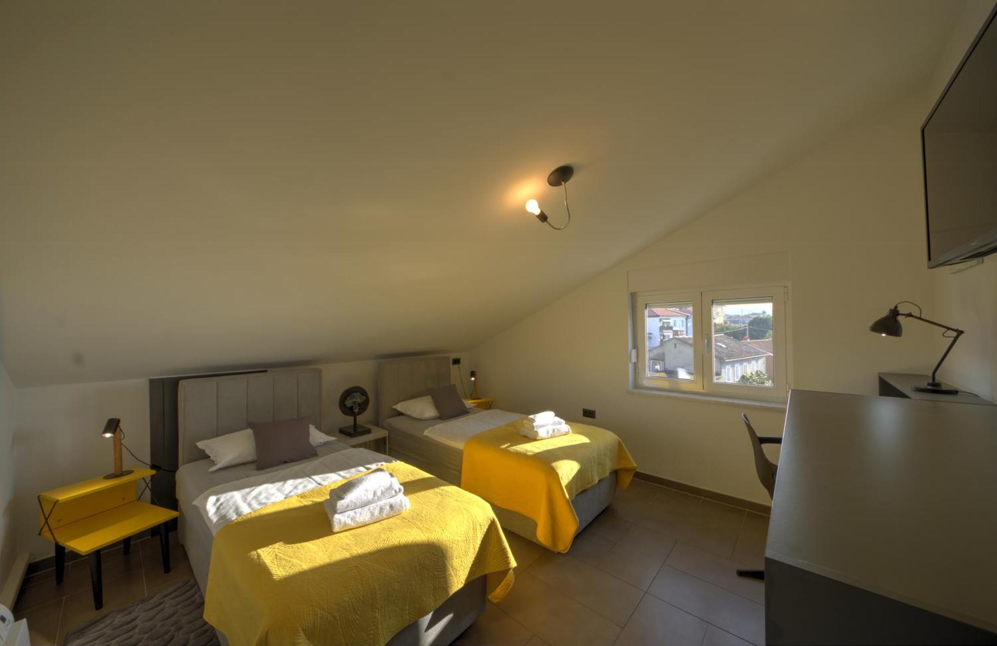 Penthouse Belvedere City View With Private Parking Fiume Esterno foto
