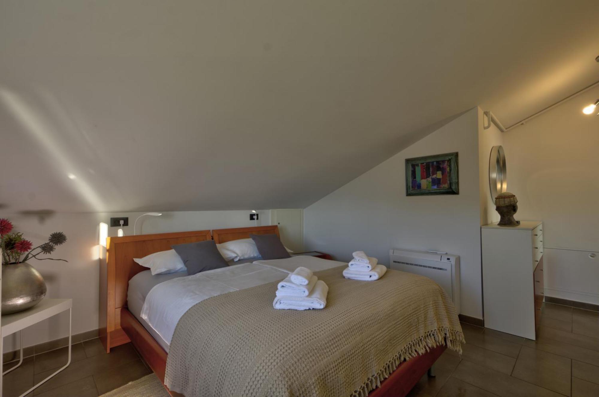 Penthouse Belvedere City View With Private Parking Fiume Esterno foto